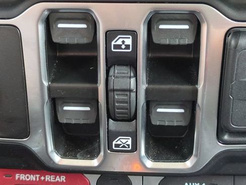 Used 2026 Jeep Gladiator Rubicon AWD/4WD image 22