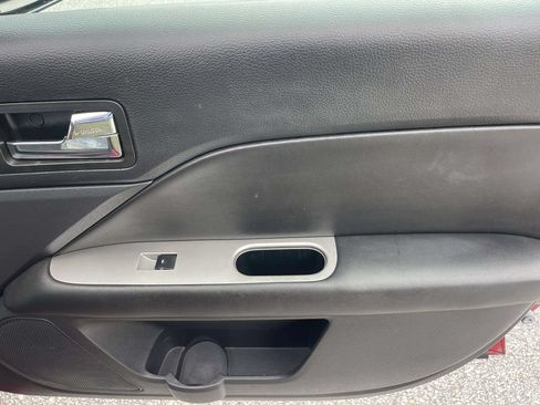 Used 2010 Ford Fusion SEL FWD image 12