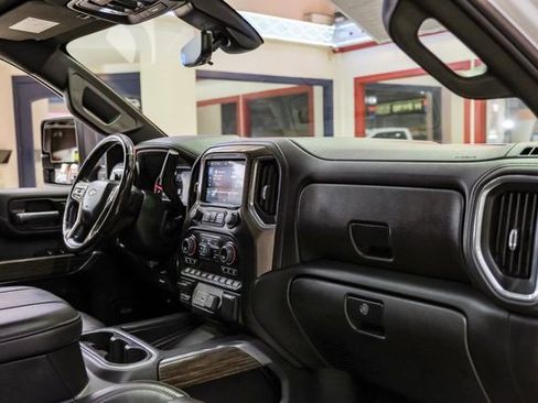 Used 2023 Chevrolet Silverado 2500 High Country w/ Z71 Off-Road Package image 15