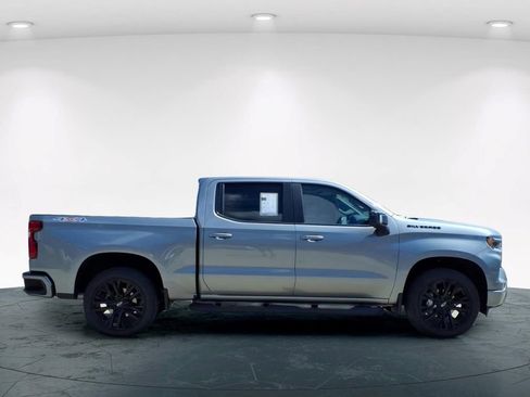Used 2023 Chevrolet Silverado 1500 RST w/ Rally Edition AWD/4WD image 8