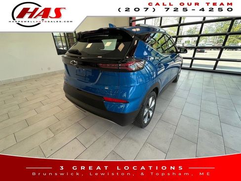 Used 2022 Chevrolet Bolt EUV LT w/ Convenience Package FWD image 6