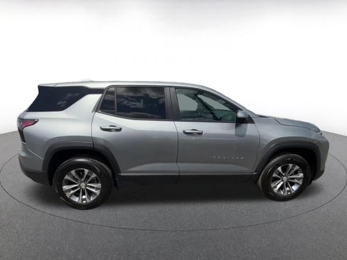 Used 2025 Chevrolet Equinox LT FWD image 16