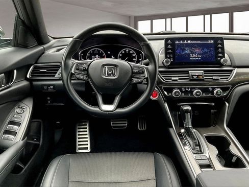 Used 2022 Honda Accord Sport image 8