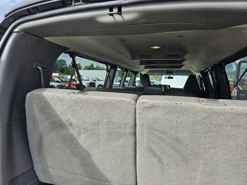 Used 2020 Chevrolet Express 3500 LS image 18