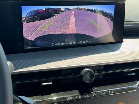 Used 2025 Nissan Murano SV image 17