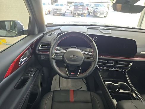 Certified 2024 Chevrolet Traverse RS w/ LPO, Floor Liner Package image 12