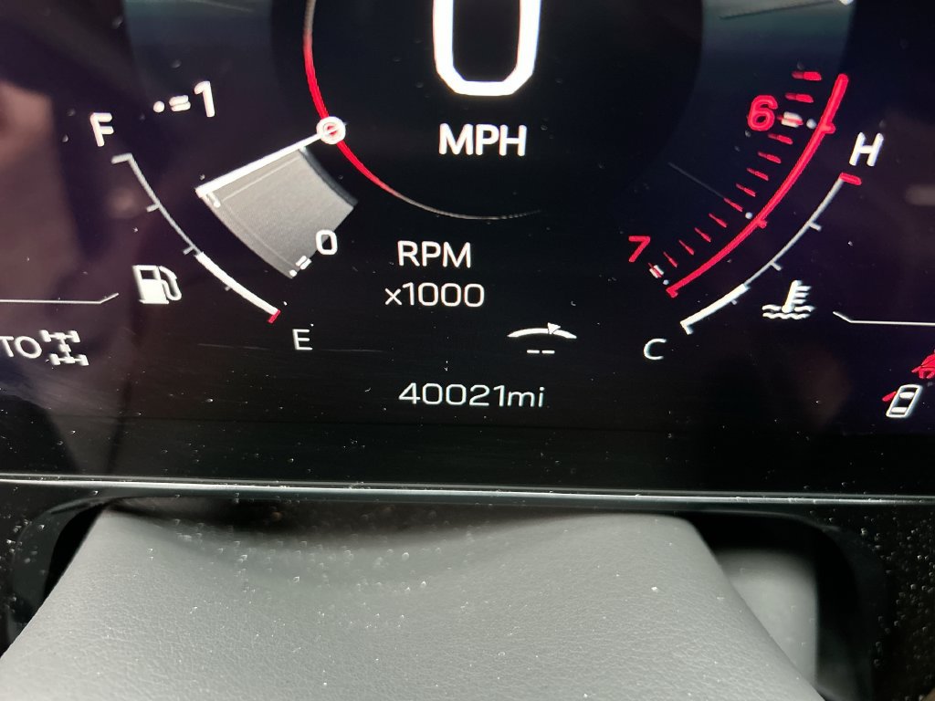 Used 2025 GMC Yukon Denali Ultimate AWD/4WD image 17