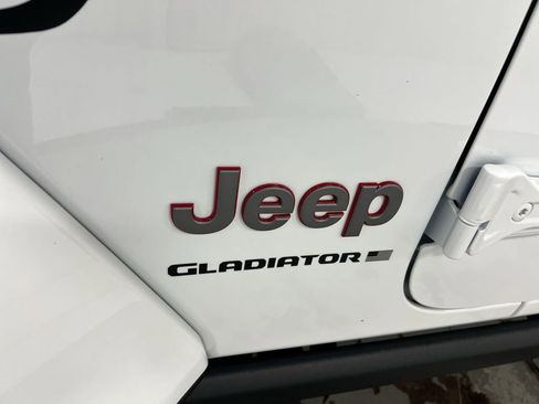 New 2026 Jeep Gladiator Mojave AWD/4WD image 19