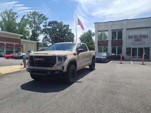 Used 2023 GMC Sierra 1500 Elevation AWD/4WD image 11