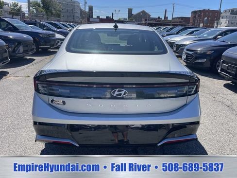 Used 2025 Hyundai Sonata SEL FWD image 4