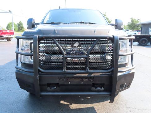 Used 2019 Ford F250 Lariat w/ FX4 Off-Road Package AWD/4WD image 9