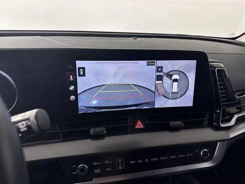 Certified 2025 Kia Sportage SX AWD/4WD image 8