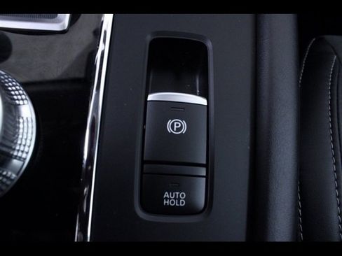 Used 2023 Mitsubishi Outlander SE image 30