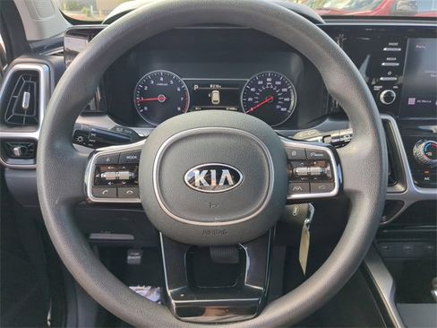 Used 2021 Kia Sorento LX image 29
