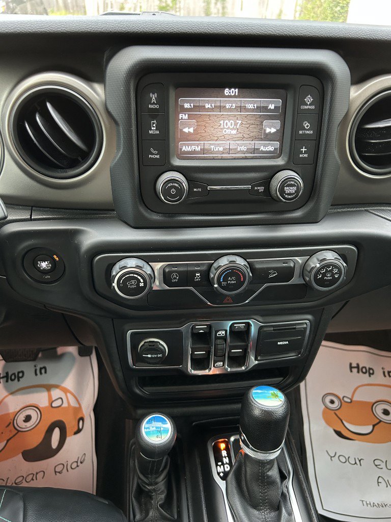 Used 2018 Jeep Wrangler Unlimited Sport AWD/4WD image 8
