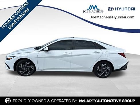 Used 2025 Hyundai Elantra SEL FWD image 2