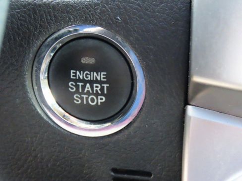 Used 2016 Toyota 4Runner Limited image 27