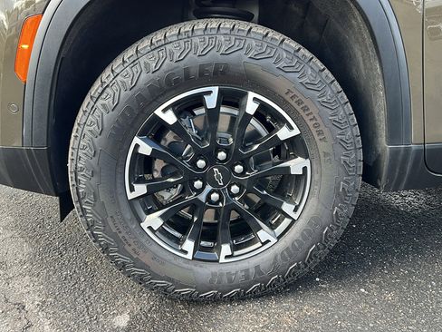 Certified 2025 Chevrolet Traverse Z71 w/ Enhanced Driving Package image 10