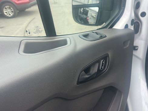 Used 2023 Ford Transit 350 XLT image 11