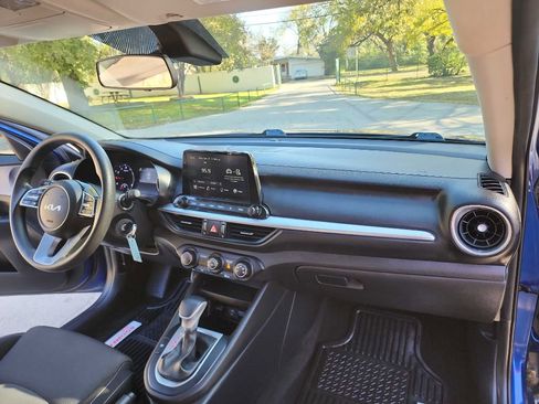 Used 2022 Kia Forte LXS image 35