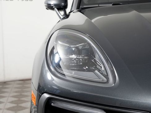 New 2026 Porsche Macan image 11