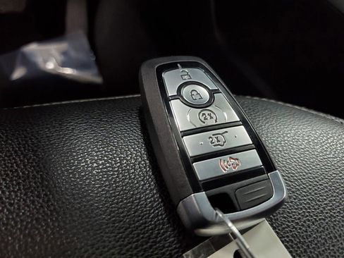 Used 2020 Ford Explorer XLT w/ Equipment Group 202A image 34