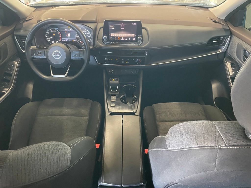 Used 2021 Nissan Rogue S FWD image 11