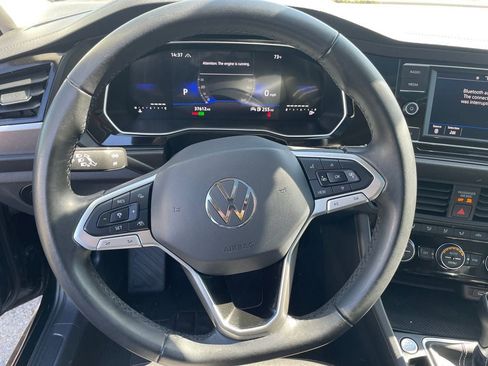 Certified 2024 Volkswagen Jetta SE FWD image 18