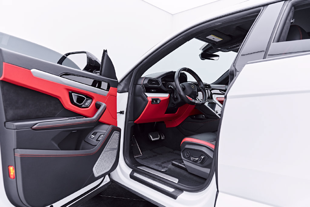 Used 2023 Lamborghini Urus S AWD/4WD image 38