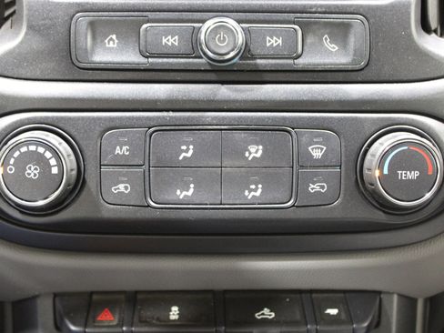 Used 2020 Chevrolet Colorado W/T w/ Custom Special Edition image 16