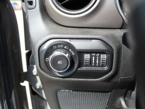 Used 2021 Jeep Wrangler Unlimited Sport image 12