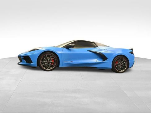 Used 2023 Chevrolet Corvette Stingray Premium Conv w/ Z51 Performance Package RWD image 25