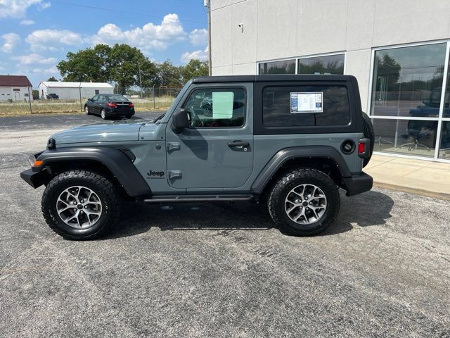 Used 2024 Jeep Wrangler Sport AWD/4WD image 8
