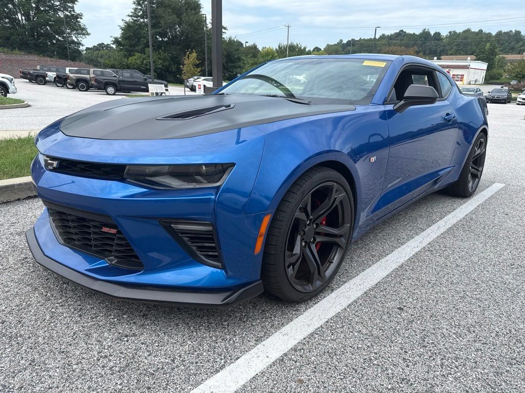 Used 2018 Chevrolet Camaro SS RWD image 4