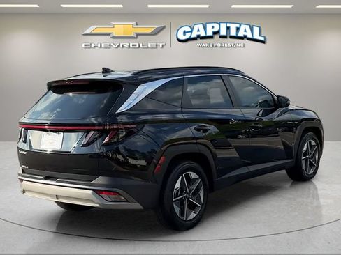 Used 2025 Hyundai Tucson SEL FWD image 5