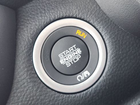 New 2026 RAM 1500 4x4 Crew Cab image 18