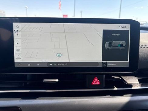 Used 2026 Kia Carnival LXS FWD image 13