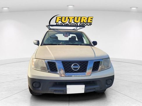 Used 2020 Nissan Frontier S image 2