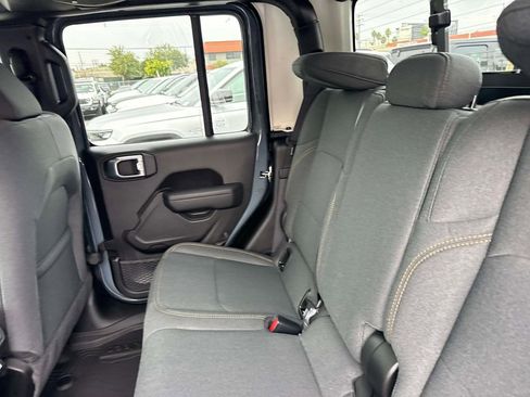 New 2026 Jeep Gladiator Sport AWD/4WD image 10