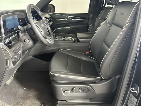 Used 2021 Cadillac Escalade ESV Sport w/ Driver Assist Tech Package AWD/4WD image 8