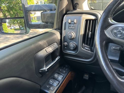 Used 2019 Chevrolet Silverado 2500 High Country w/ Duramax Plus Package AWD/4WD image 46