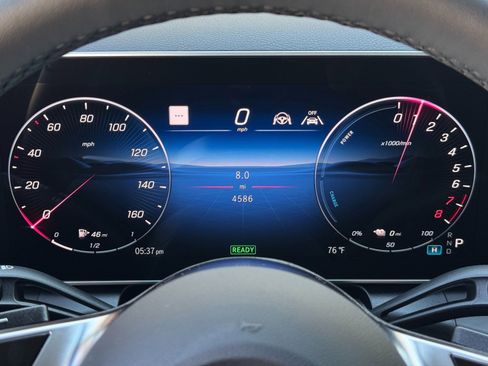 Used 2025 Mercedes-Benz GLC 350e 4MATIC image 21