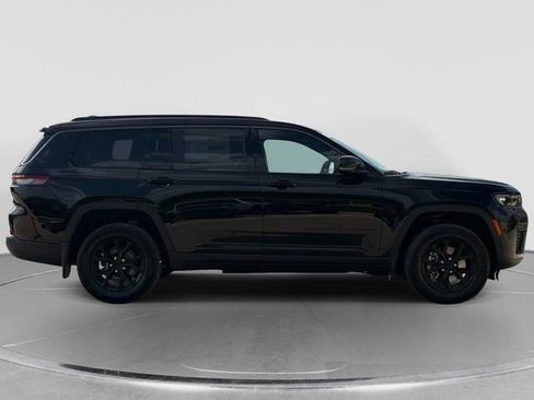 New 2026 Jeep Grand Cherokee L 4WD image 2