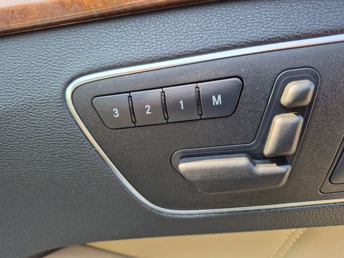 Used 2012 Mercedes-Benz E 350 Sedan image 38