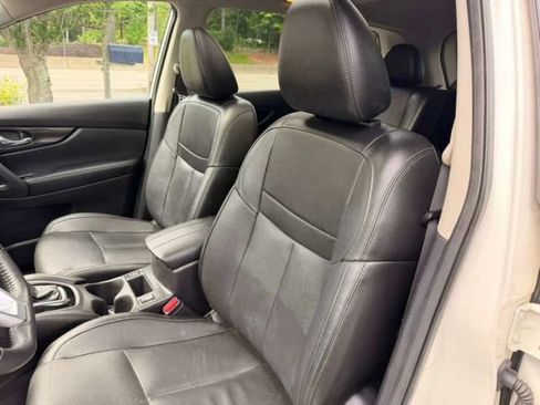 Used 2020 Nissan Rogue SL w/ Premium Package AWD/4WD image 16