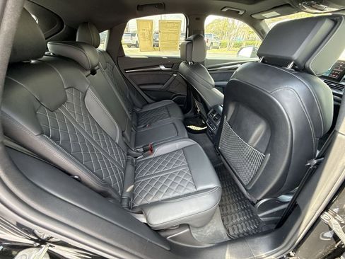 Used 2024 Audi SQ5 Prestige image 17