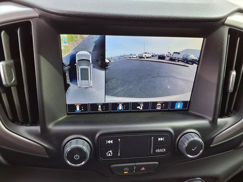 Used 2022 GMC Terrain AT4 w/ Infotainment Package II image 6