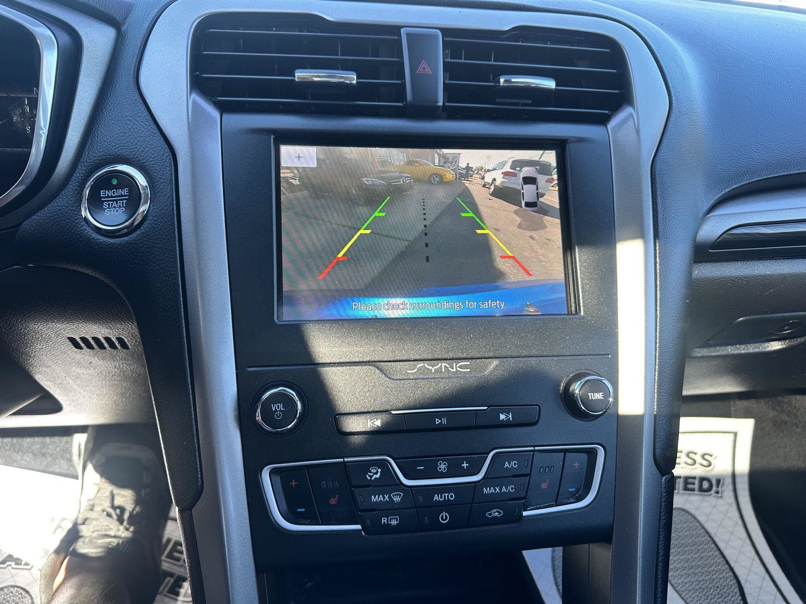 Used 2020 Ford Fusion SEL FWD image 20