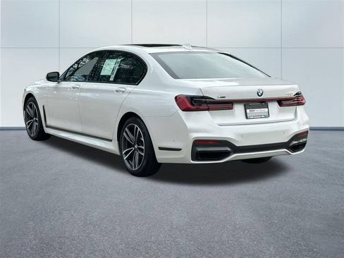 Used 2021 BMW 750i xDrive w/ Autobahn Package AWD/4WD image 9