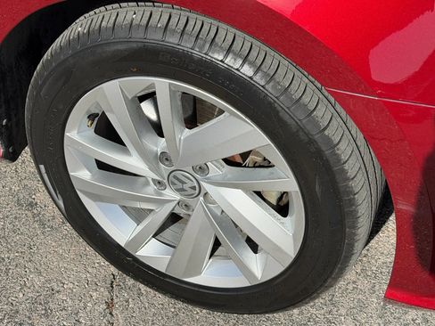 Used 2018 Volkswagen Passat 2.0T SE image 21